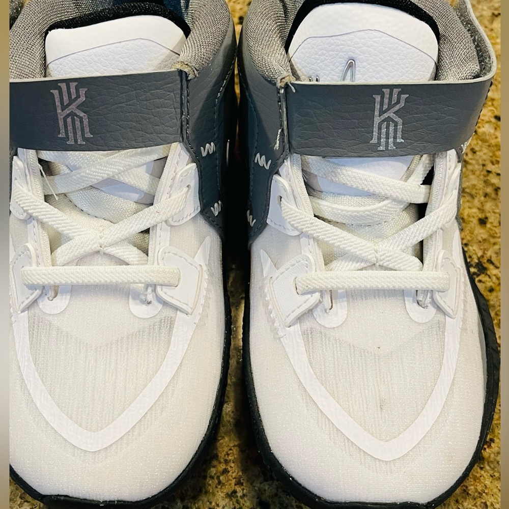 Kyrie Irving Basketball Shoes